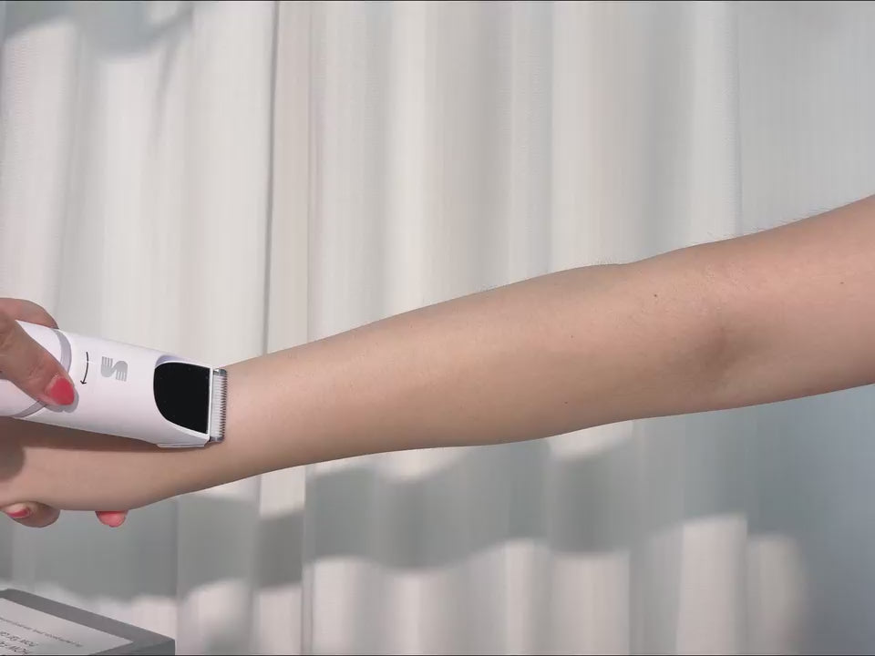 LADYSPOT SpinDuo two-head bikini shaver trim then refine demonstration