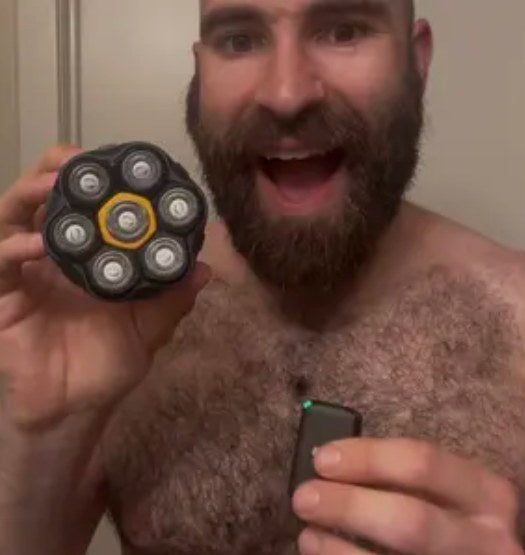 Customer photo of MANSPOT 7D shaver head
